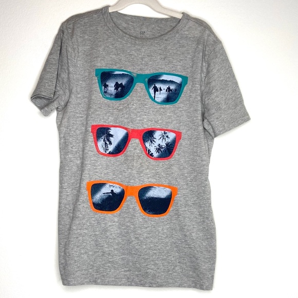 GAP Other - Gap kids sunglasses gray graphic t-shirt- large